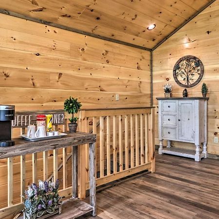 Modern Cabin With Hot Tub And Game Room In Gatlinburg! Exteriér fotografie